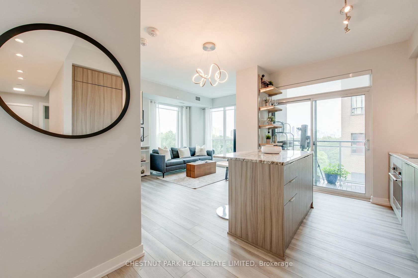 614 - 223 St. Clair Avenue W, Casa Loma, Toronto 