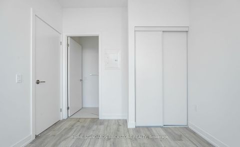 Photo 14 at 1011 - 8 Olympic Gdn S Drive, Newtonbrook East, Toronto