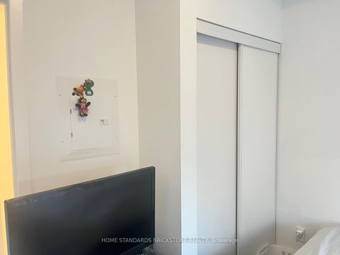 Photo 17 at 1011 - 8 Olympic Gdn S Drive, Newtonbrook East, Toronto