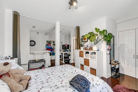 Photo 5 at 626 Huron Street, Annex, Toronto