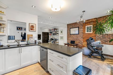 Photo 11 at 626 Huron Street, Annex, Toronto