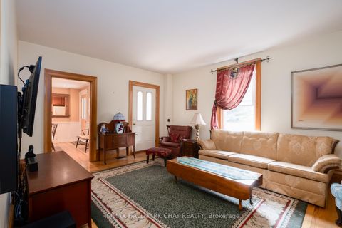 Photo 6 at 929 Yonge Street, Rural Barrie Southeast, Barrie