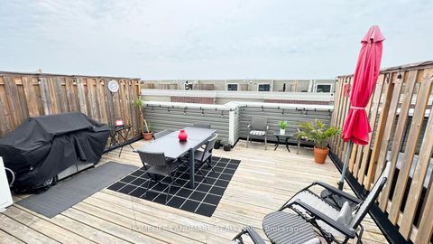 Photo 7 at 27 - 95 Eastwood Park Gardens, Long Branch, Toronto