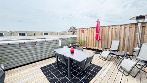 Photo 8 at 27 - 95 Eastwood Park Gardens, Long Branch, Toronto