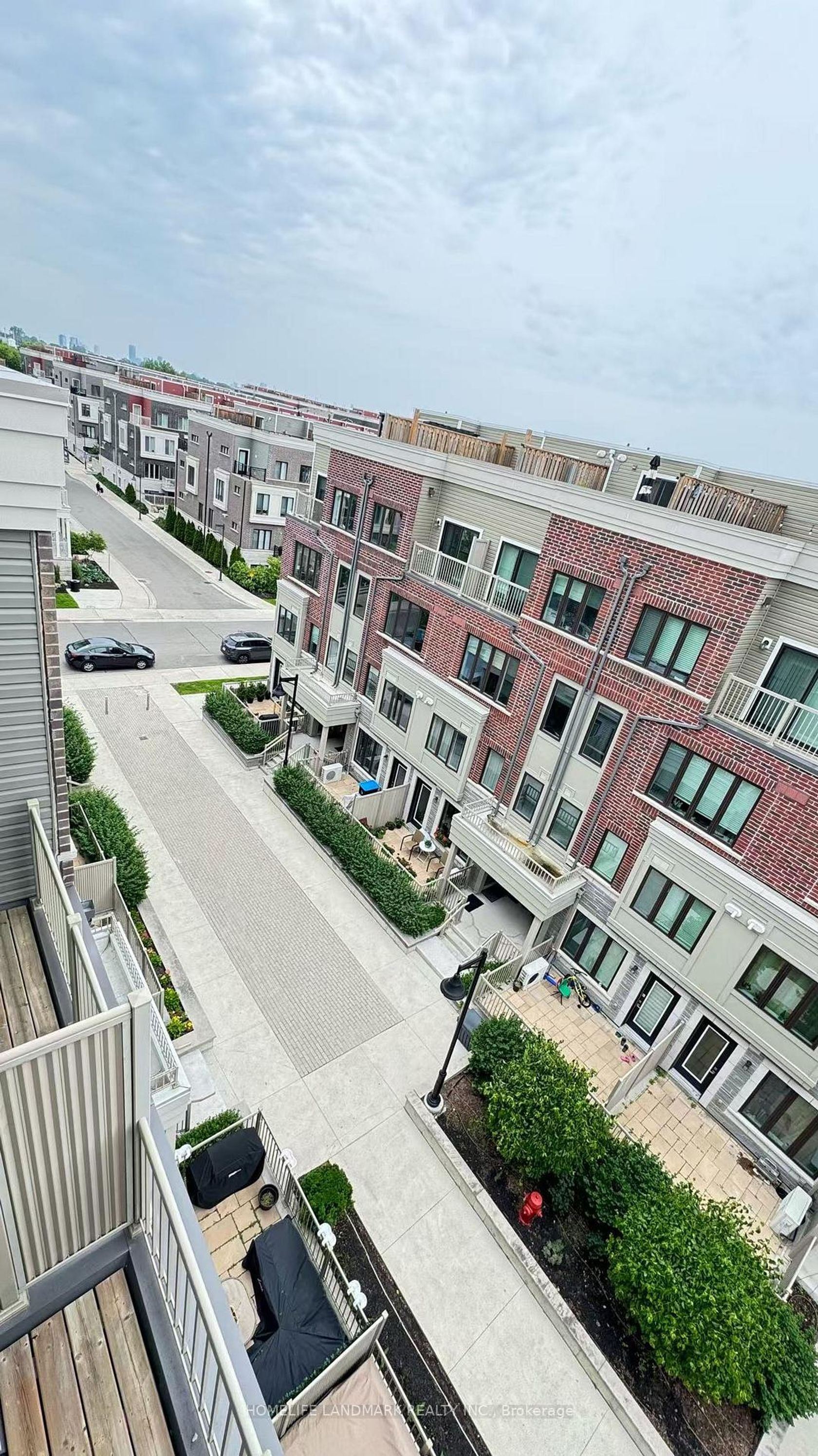 27 - 95 Eastwood Park Gardens, Long Branch, Toronto 