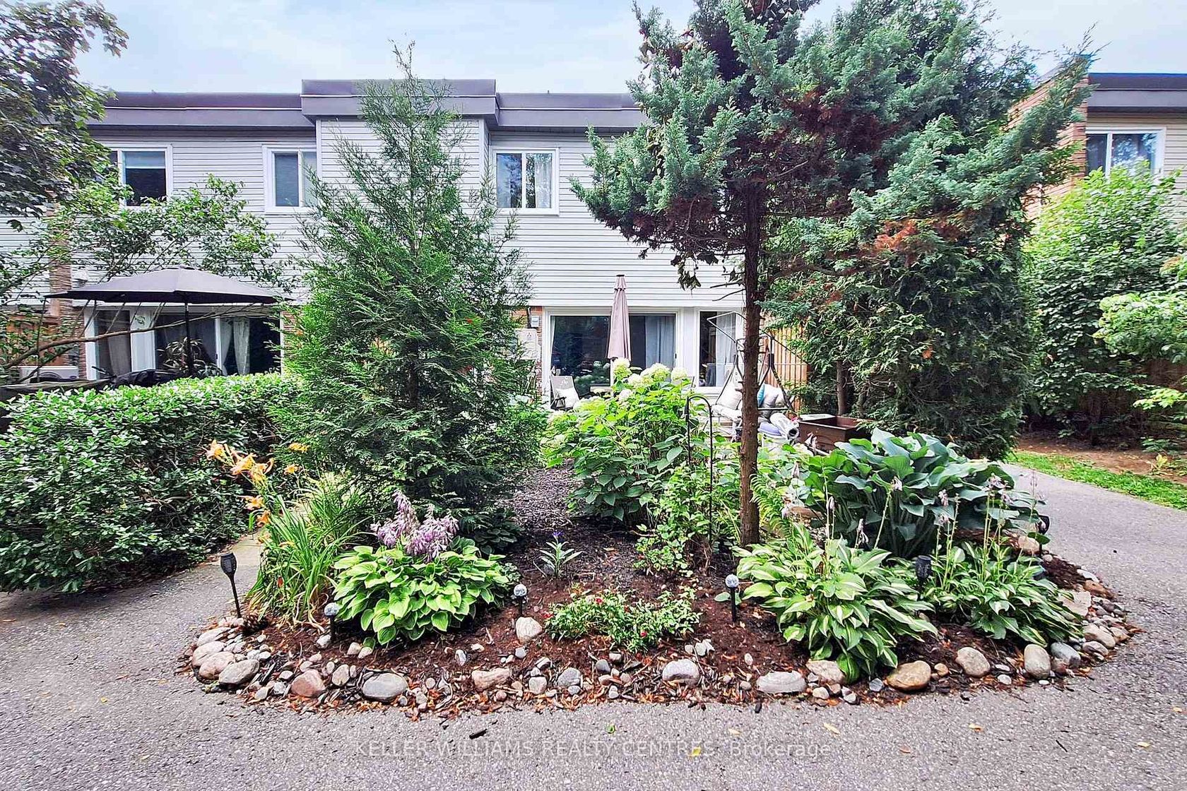 85 - 237 Milestone Crescent, Aurora Village, Aurora 