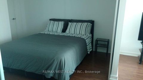 Photo 4 at 4507 - 14 York Street, Waterfront Communities C1, Toronto
