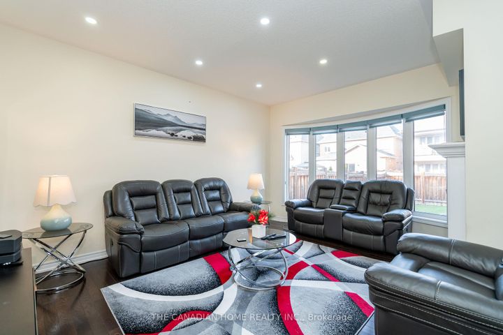 Photo 10 at 13 Templar Street, Credit Valley, Brampton