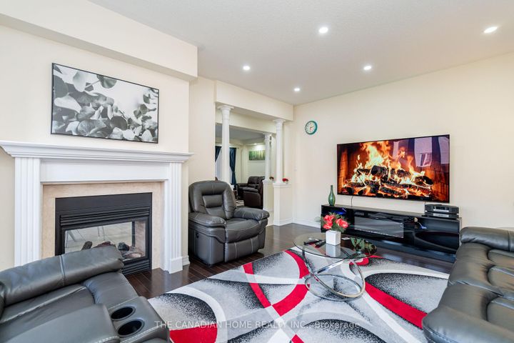 Photo 12 at 13 Templar Street, Credit Valley, Brampton
