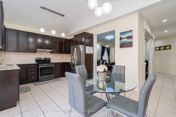 Photo 14 at 13 Templar Street, Credit Valley, Brampton