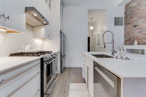 Photo 9 at 204 - 1842 Queen Street E, The Beaches, Toronto