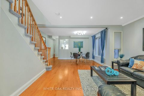Photo 2 at 43 Sassafras Circle, Patterson, Vaughan