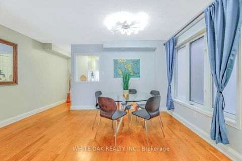 Photo 4 at 43 Sassafras Circle, Patterson, Vaughan