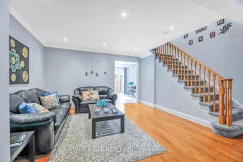 Photo 12 at 43 Sassafras Circle, Patterson, Vaughan