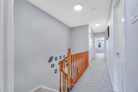 Photo 14 at 43 Sassafras Circle, Patterson, Vaughan