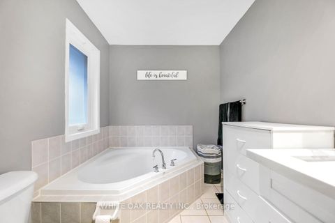 Photo 18 at 43 Sassafras Circle, Patterson, Vaughan