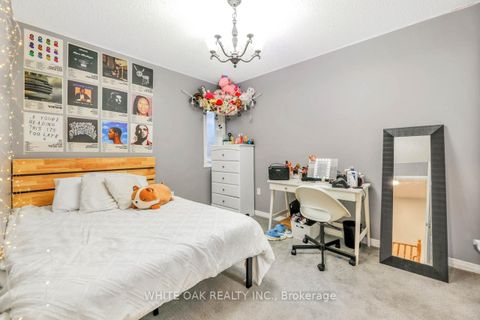 Photo 21 at 43 Sassafras Circle, Patterson, Vaughan