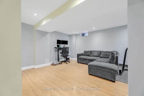 Photo 25 at 43 Sassafras Circle, Patterson, Vaughan