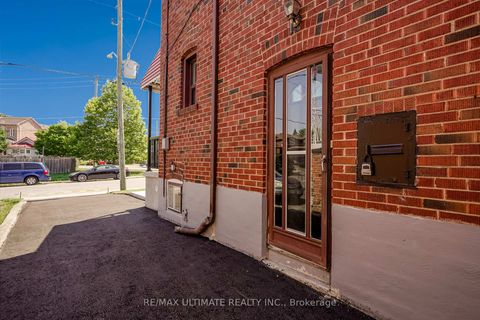 Photo 2 at 6A North Woodrow Boulevard, Cliffside, Toronto