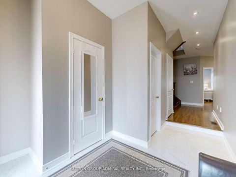 Photo 6 at 25 D'eva Drive, Patterson, Vaughan