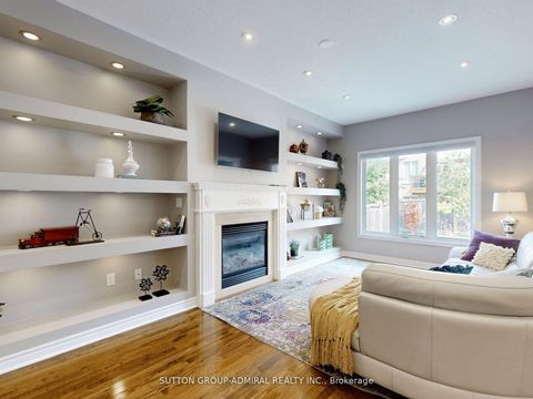 Photo 7 at 25 D'eva Drive, Patterson, Vaughan