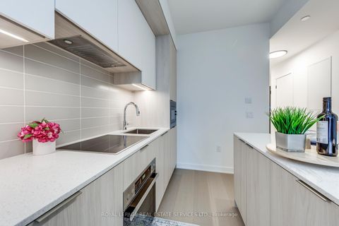 Photo 6 at 1004 - 123 Portland Street, Waterfront Communities C1, Toronto