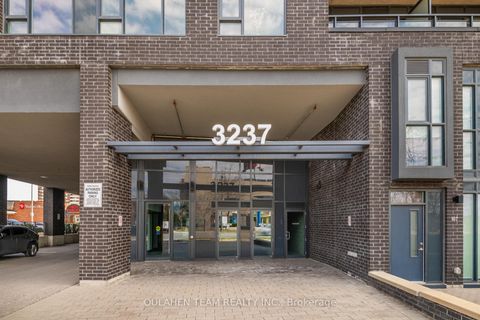 Photo 1 at 702 - 3237 Bayview Avenue, Steeles, Toronto