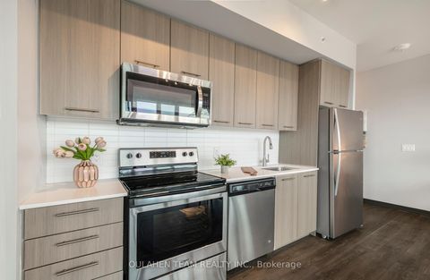 Photo 6 at 702 - 3237 Bayview Avenue, Steeles, Toronto