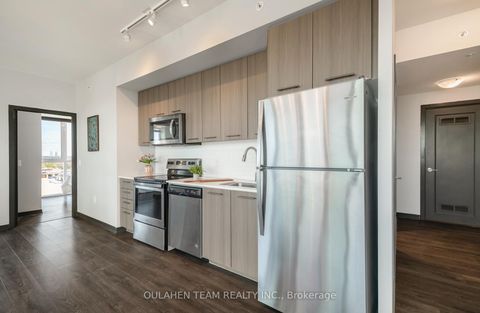 Photo 7 at 702 - 3237 Bayview Avenue, Steeles, Toronto