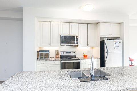 Photo 25 at 49 Woodstream Drive, Clairville, Toronto