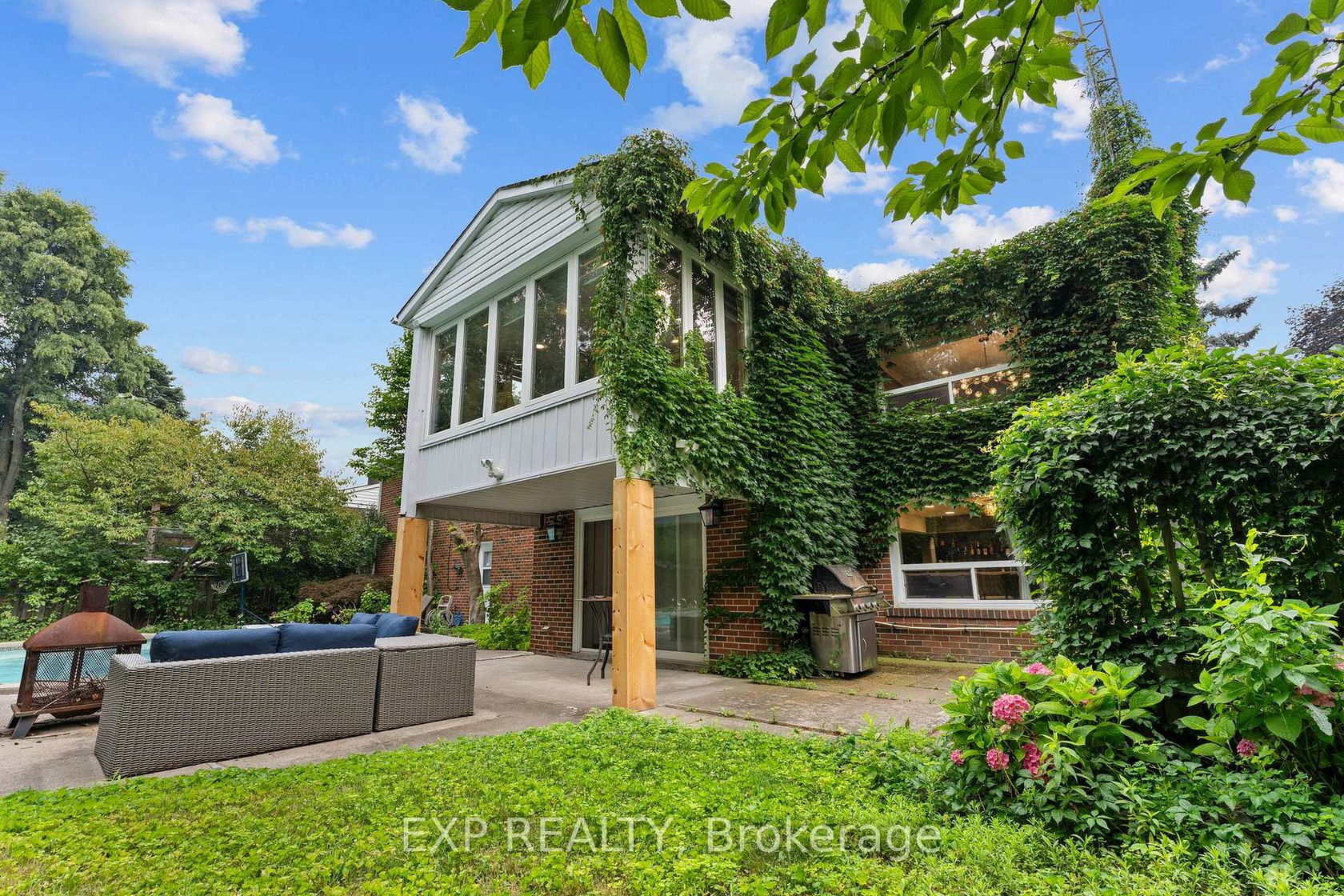 1004 Caldwell Avenue, Lorne Park, Mississauga 