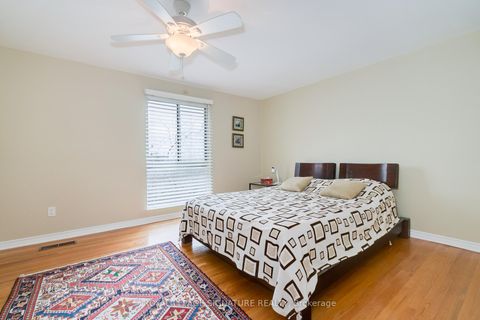 Photo 17 at 19 Laurie Shepway, Don Valley Village, Toronto