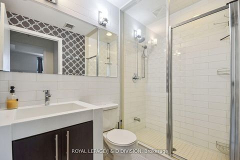 Photo 13 at 421 - 156 Portland Street, Waterfront Communities C1, Toronto