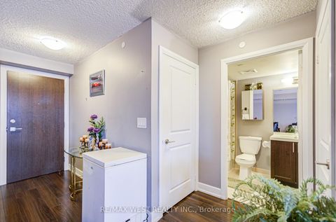 Photo 21 at 630 - 2 Eva Road, Etobicoke West Mall, Toronto