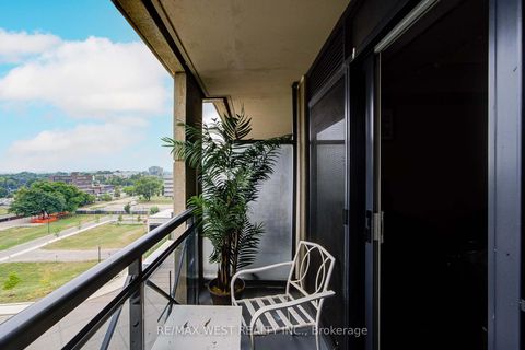 Photo 30 at 630 - 2 Eva Road, Etobicoke West Mall, Toronto