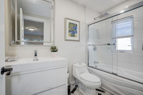Photo 33 at 36 Abitibi Avenue N, Newtonbrook East, Toronto