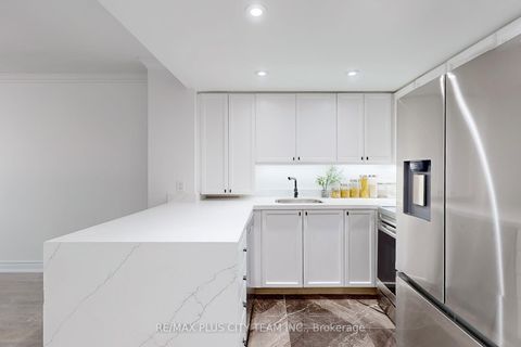Photo 6 at 2515 - 8 Park Road, Moore Park, Toronto