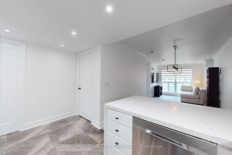 Photo 9 at 2515 - 8 Park Road, Moore Park, Toronto