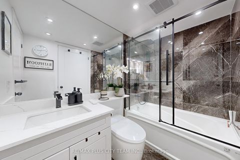 Photo 14 at 2515 - 8 Park Road, Moore Park, Toronto