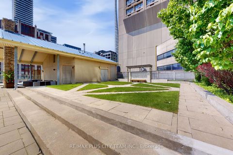 Photo 36 at 2515 - 8 Park Road, Moore Park, Toronto