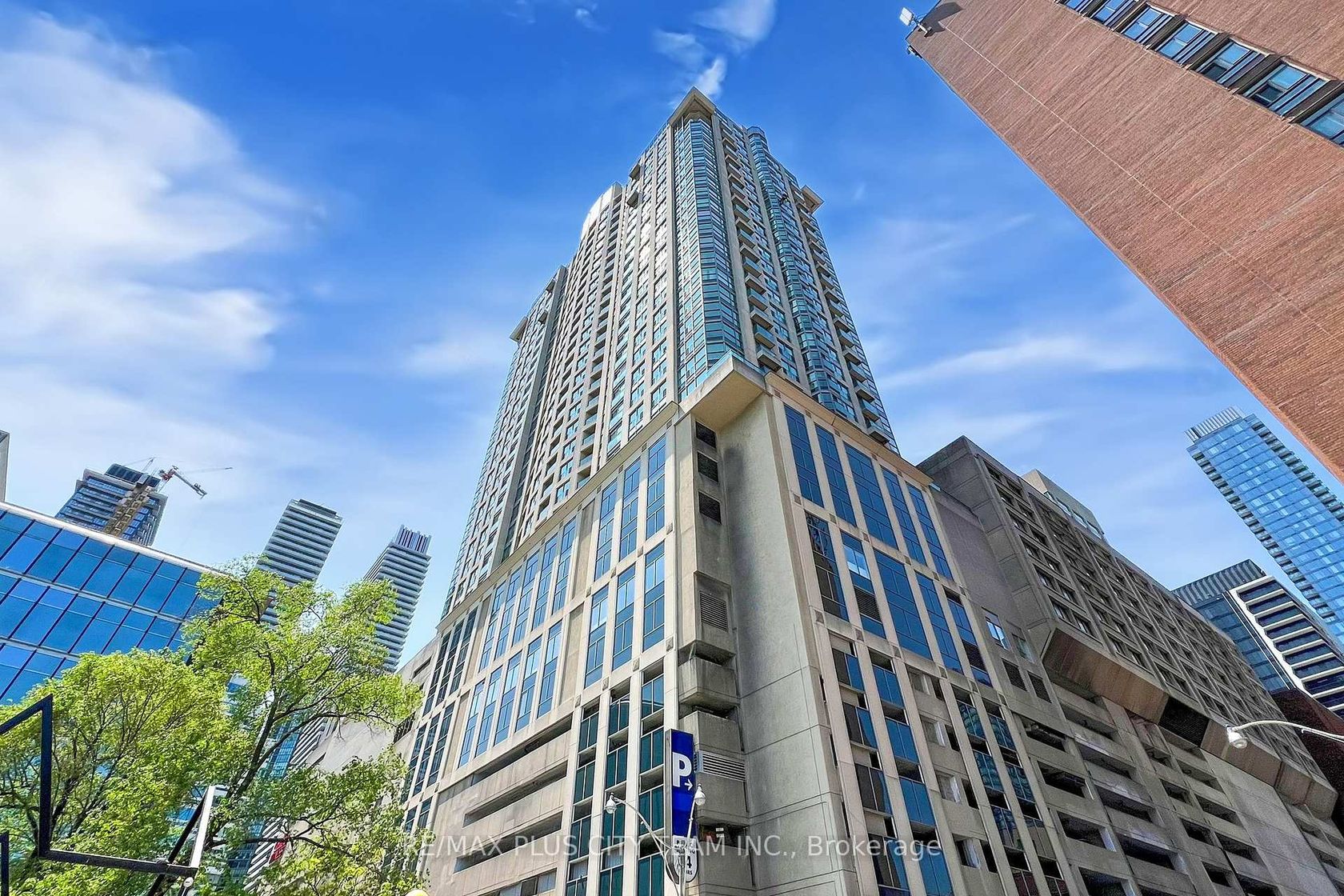 2515 - 8 Park Road, Moore Park, Toronto 