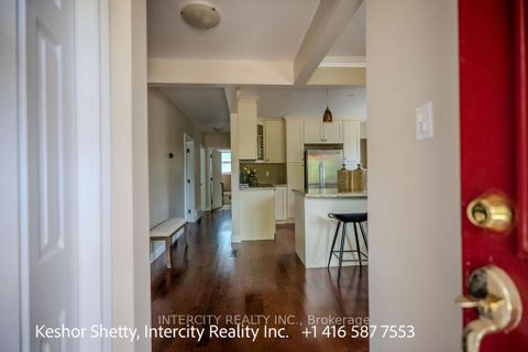 Photo 1 at 631 Trudale Court W, WO West, Oakville