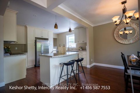 Photo 2 at 631 Trudale Court W, WO West, Oakville