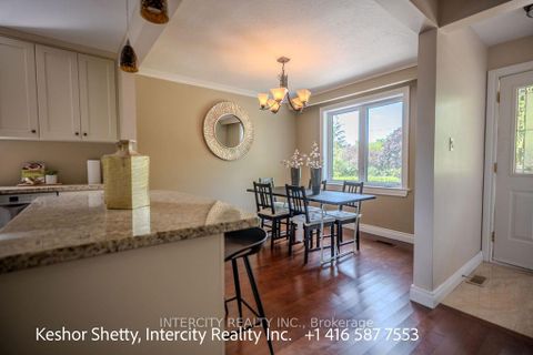 Photo 5 at 631 Trudale Court W, WO West, Oakville