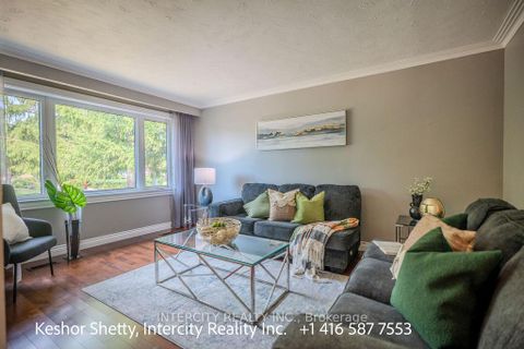 Photo 10 at 631 Trudale Court W, WO West, Oakville