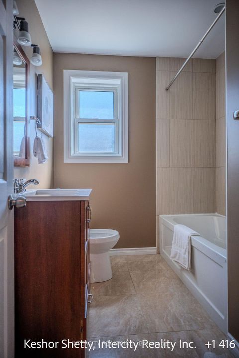 Photo 22 at 631 Trudale Court W, WO West, Oakville