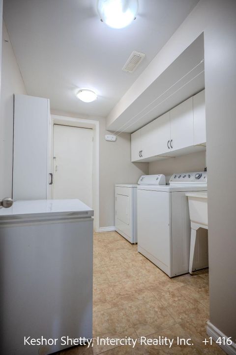 Photo 27 at 631 Trudale Court W, WO West, Oakville