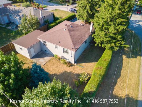 Photo 38 at 631 Trudale Court W, WO West, Oakville