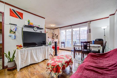 Photo 8 at 250 - 10 Eddystone Avenue, Jane Heights, Toronto