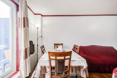 Photo 12 at 250 - 10 Eddystone Avenue, Jane Heights, Toronto